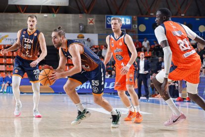 Gerard Jofresa, durante el partido contra Leyma Coruña.