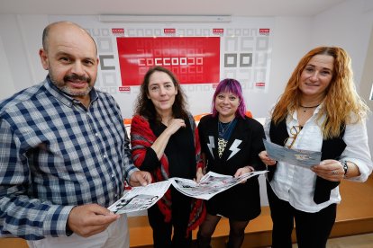 Mohamed Chograni, Carmen Älvarez , Elena Pascual y Cristina García durante la rueda de prensa.