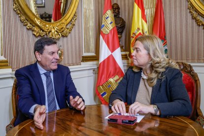 Carlos Fernández Carriedo y Cristina Ayala abordan el futuro del Parque Tecnológico.