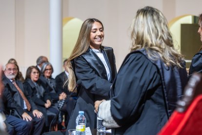 El Colegio de la Abogacía de Burgos honra a su patrona dando la bienvenida a 28 nuevos letrados.