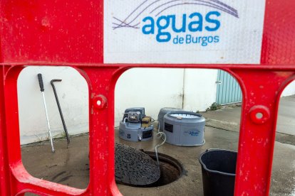 Este es el proceso que se sigue de toma de muestras y de trabajo en el laboratorio de Aguas de Burgos.