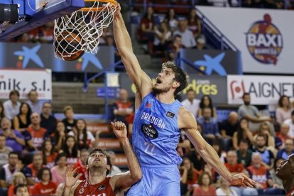 El pívot estadounidense, durante su etapa en el Breogán.