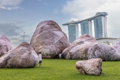 ‘Iwagumi Air Scape’, en una presentación en Singapur, son esculturas inflables en forma de roca.