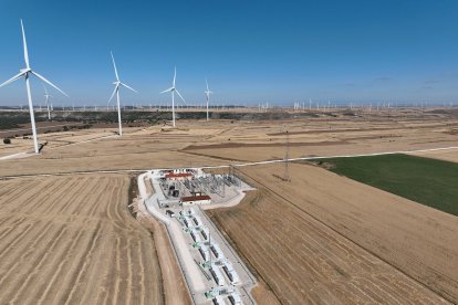 Archivo - Batería de Iberdrola en Revilla Vallejera (Burgos).