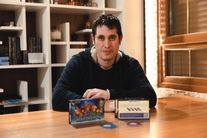 Un padre y su hijo crean en un pequeño pueblo de Palencia un juego de mesa para niños desde siete años que mezcla detectives, criaturas mágicas y mundo rural y que demuestra que la innovación también nace lejos de las grandes ciudades.