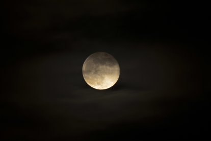 Luna llena, a 5 de diciembre de 2025. 