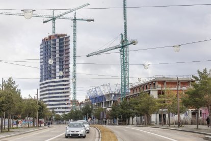 Imagen de las obras de unas de las torres del bulevar.