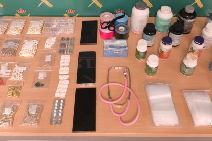 Imagen de los efectos aprehendidos en la operación.