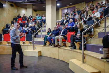Julio Huerta en un instante de su intervención durante la jornada organizada por Fundación Caja de Burgos.