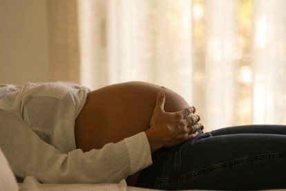 Archivo - Una mujer embarazada.