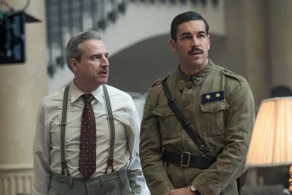 Alberto San Juan y Mario Casas protagonizan 'La cena', que cuenta con 8 nominaciones a los Premios Goya de este año.