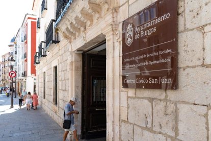 Exterior del centro cívico de San Juan.