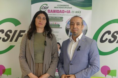 Los representantes del sector de Sanidad de CSIF en Burgos y Castilla y León, Carmen García y Enrique Vega