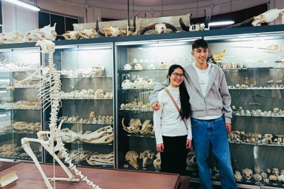 Elías Camarero y Lucía Xinshi representarán a Castilla y León en la Olimpiada nacional de Biología.