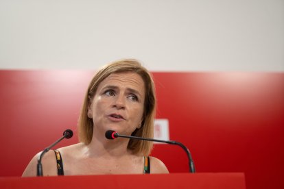 Archivo - La secretaria de Igualdad del PSOE, Pilar Bernabé, en una imagen de archivo.