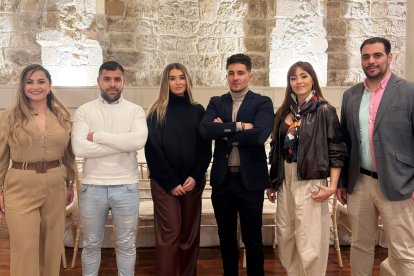 Imagen de la nueva junta directiva de AJE.