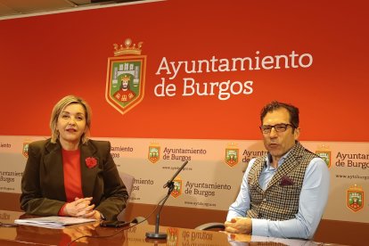 Sonia Rodríguez y Julio César Arnaiz, ediles del PSOE, lamentan el rumbo del Ayuntamiento en materia de Cultura.