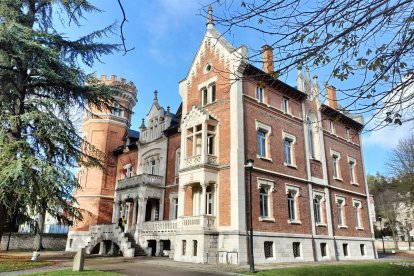 El Palacio de la Isla, sede del Instituto Castellano y Leonés de la Lengua