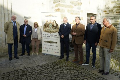 Inauguración del congreso 'De Villafranca a Nápoles y Florencia: Mujeres de poder', que se celebra en Villafranca del Bierzo (León).