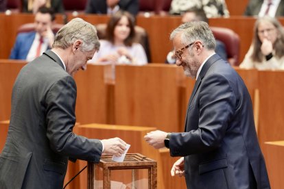 El portavoz de Vox Carlos Pollán en la sesión constitutiva de las Cortes.