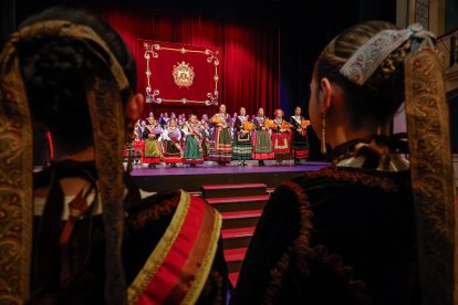 Ceremonia de elección de la Reina Mayor y Reina Infantil de Burgos para 2026.