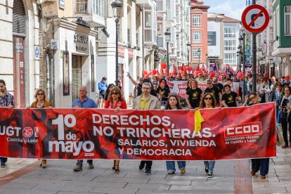 Instante de la manifestación convocada por CCOO y UGT por el Día del Trabajo.