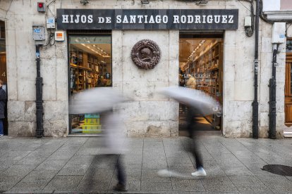 Exterior de la librería Hijos de Santiago Rodríguez.