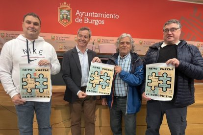 Presentación del Reto puzle de 13.500 piezas de la Federación de Peñas de Burgos.