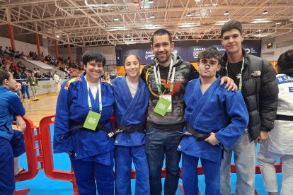 Imagen de competidores de la UBU.