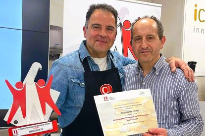 Carnicería Eduardo Antón, de la calle Rey Don Pedro 38, vuelve al concurso después de imponerse en 2025 con Pollito pío.
