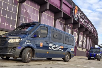 La Policía Nacional detiene a seis seguidores ultra del Real Valladolid por riña tumultuaria.