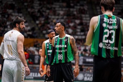 El Joventut rompió el equilibrio del partido tras el descanso y acabó derrotando al San Pablo Burgos.