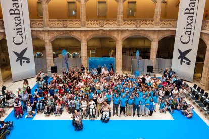 Foto de grupo de la III Gala 'Jóvenes y Capaces'.