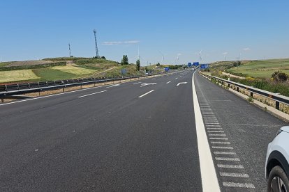 Imagen del firme rehabilitado de la BU-30.