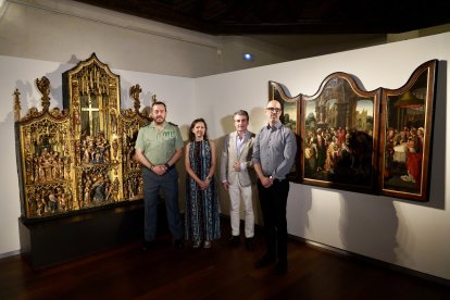 El Museo Nacional de Escultura presenta un retablo y un tríptico del siglo XVI recuperados en una operación de la Guardia Civil contra el tráfico ilícito.