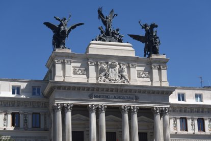 Archivo - Fachada del Ministerio de Agricultura, Pesca y Alimentación.