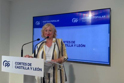 La portavoz del Grupo Parlamentario Popular en las Cortes de Castilla y León, Leticia García, comparece ante los medios de comunicación  para analizar varios asuntos de actualidad relacionados con la Comunidad autónoma.