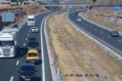 Imagen de tráfico lento en Briviesca, sentido Burgos.