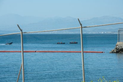 02 August 2026, Spain, Ceuta: Spain-Morocco border crossings ease after unprecedented migrant influx; small-scale crossing attempts continue. Photo: Juan Carlos Lucas/ZUMA Press Wire/dpa.