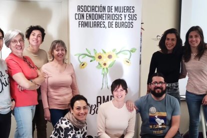 Participantes en una de las actividades de la Asociación de Mujeres con Endometriosis y sus Familiares de Burgos (AMEF Burgos).