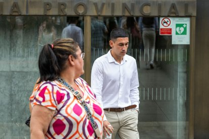 José Luis Novoa, autor de la agresión mortal a Sergio Delgado, a la salida de la Audiencia Provincial de Burgos.