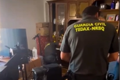 Registro de la vivienda del hombre que amenazó con volar Salas de los Infantes.