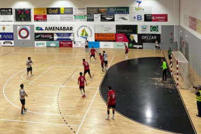 Empate en Zarautz para el UBU San Pablo en el primer partido de liga.