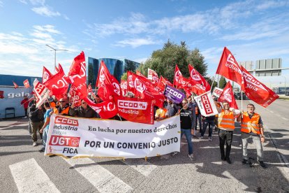 Primera jornada de huelga en Cerámicas Gala.