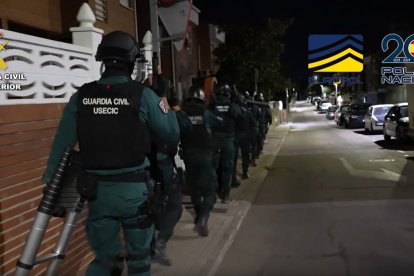 Agentes de la Policía Nacional y de la Guardia Civil han desarticulado, en una operación conjunta coordinada por Europol, una organización de narcotráfico internacional que operaba como red de blanqueo al servicio del crimen organizado.