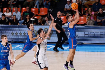 Imagen del partido entre el Tizona y Albacete.