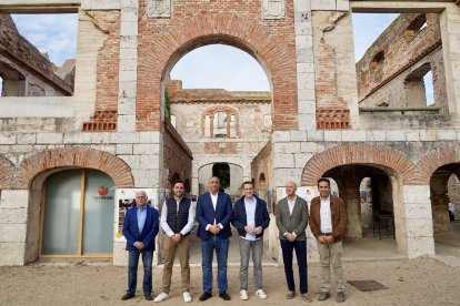 El presidente de la Diputación de Valladolid, Conrado Íscar, participa en la celebración del XX Aniversario del Parque de Aventuras el Valle de Los Seis Sentidos.