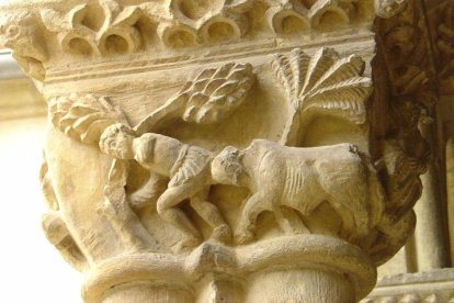 Corredor alcanzado por un toro, claustro del Monasterio de Nuestra Señora de la Soterraña, Santa María la Real de Nieva (Segovia).