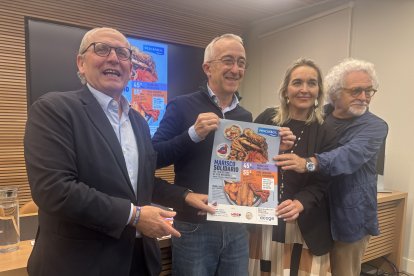 Un momento de la presentación de la iniciativa solidaria en FAE.