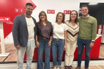 LISTA AL CONGRESO DIMITIDA DE PALENCIA CON ÁLVARO BILBAO